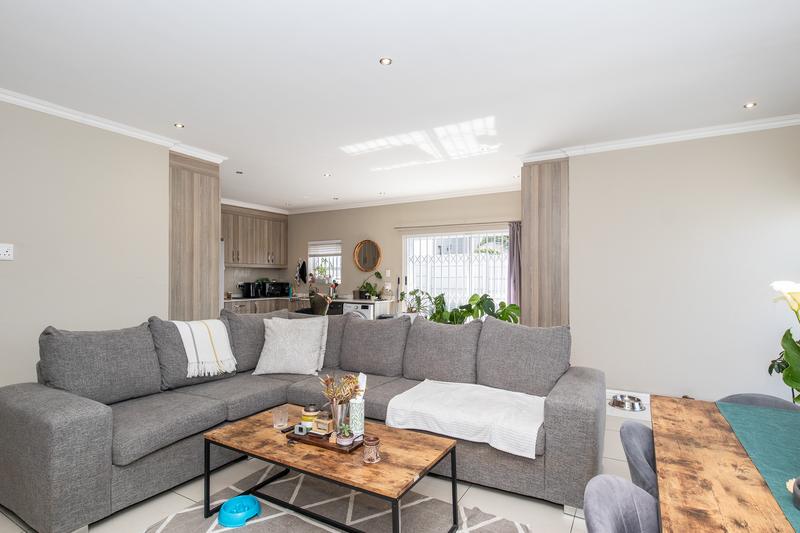 3 Bedroom Property for Sale in Heathfield Western Cape